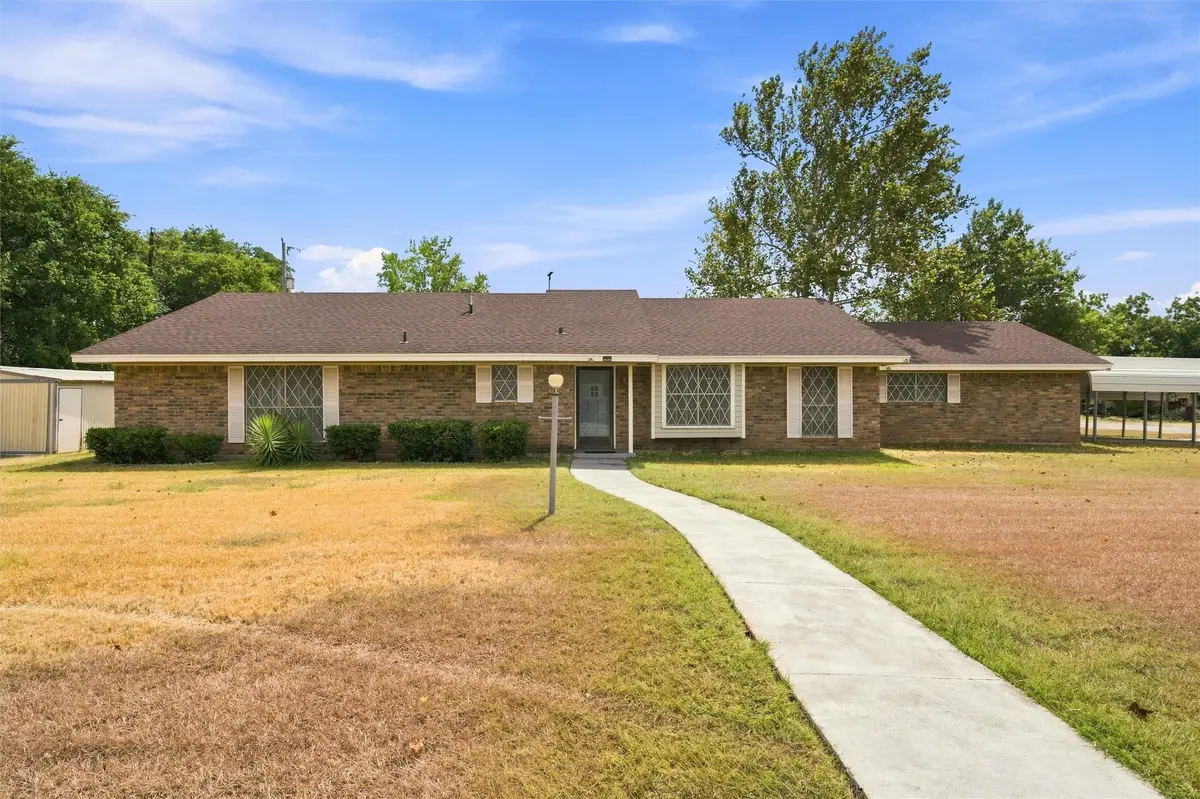 101 W Avenue G, Valley Mills, TX 76689 - #1