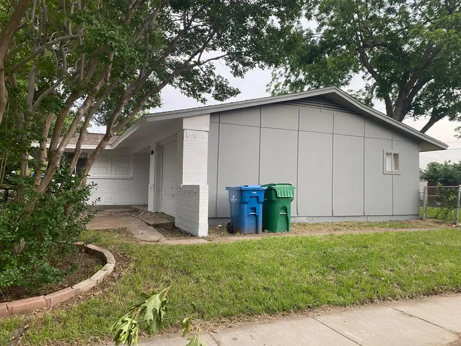 1820 Burning Tree Lane, Carrollton, TX 75006 - #3