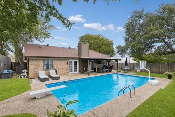 6512 Highview Terrace, Watauga, TX 76148