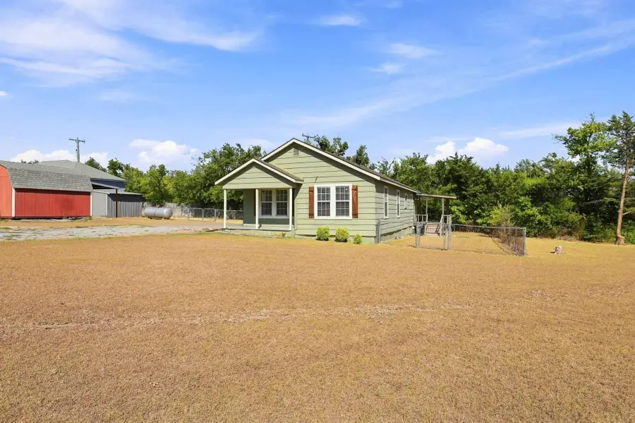 2626 Dripping Springs Road, Sherman, TX 75090 - #3