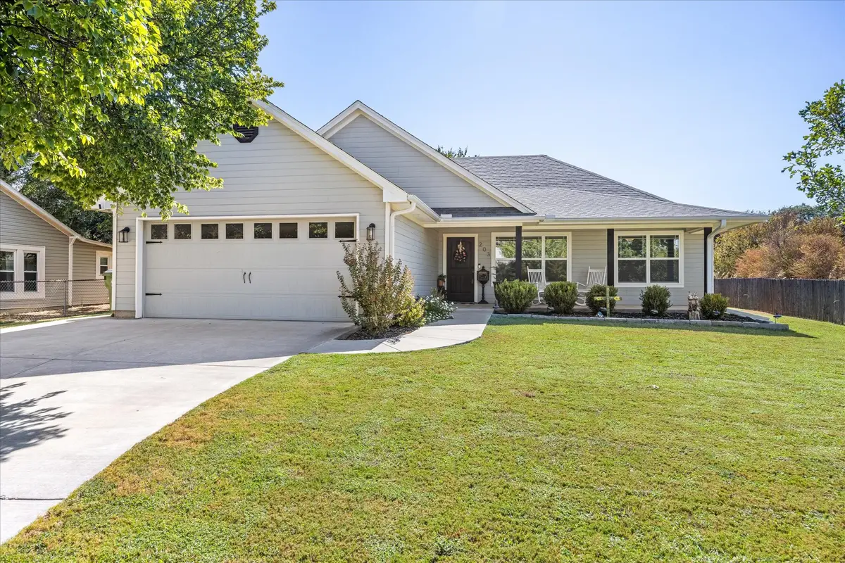 203 Paluxy Street, Glen Rose, TX 76043 - #1