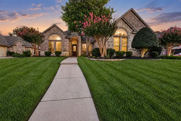 9116 Edgemont Drive, North Richland Hills, TX 76182