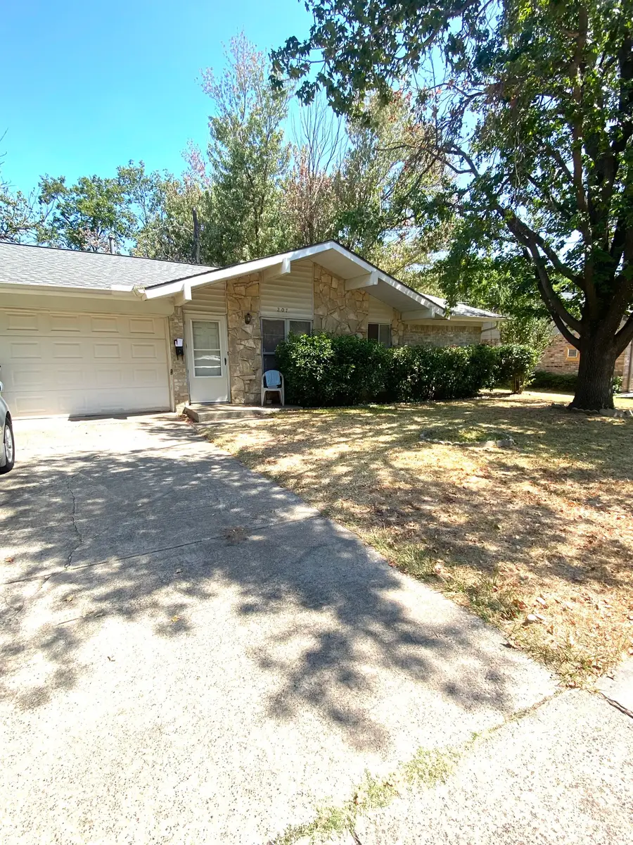 207 Centennial Drive, Lewisville, TX 75067 - #2