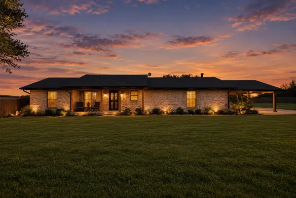452 E Pecan Tree Road, Waxahachie, TX 75165