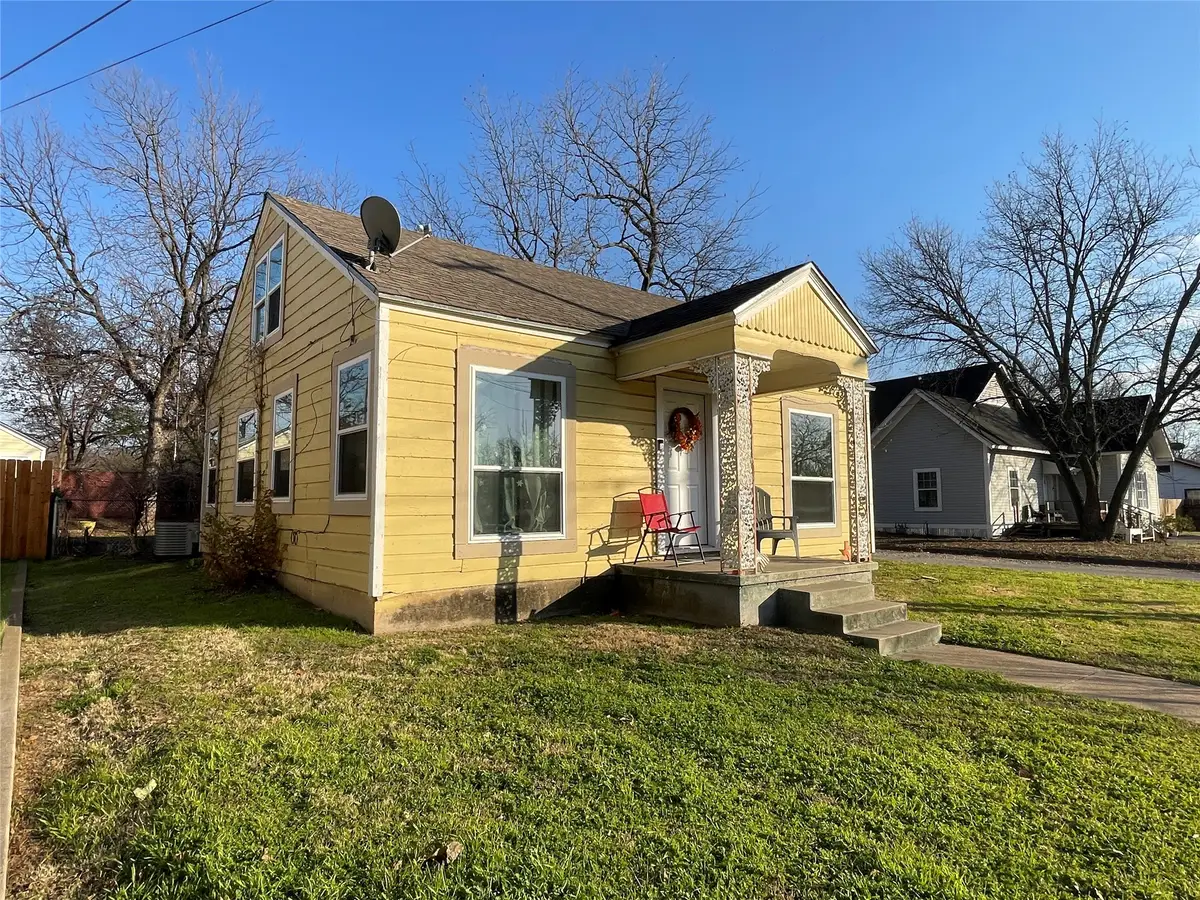 1702 NW 1st Avenue, Mineral Wells, TX 76067 - #1