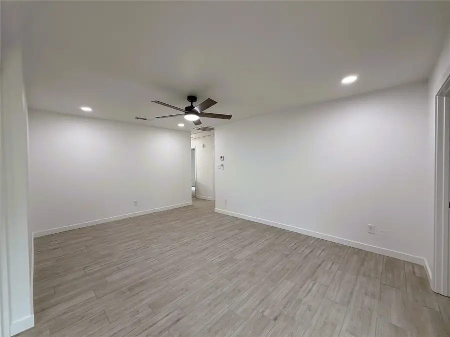 2933 Hunting Drive, Fort Worth, TX 76119 - #2