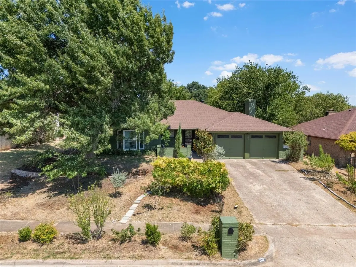 208 Pebblestone Drive, Benbrook, TX 76126 - #1