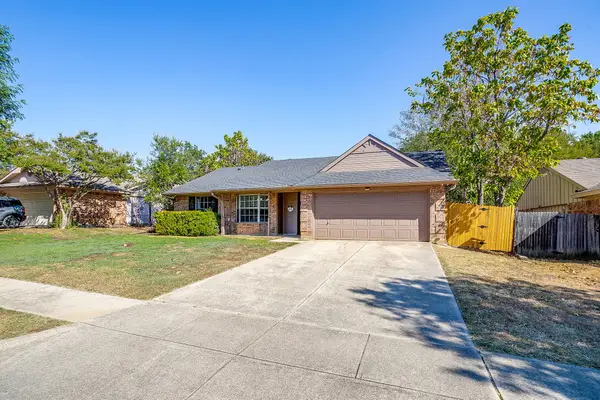 5921 Chisholm Trail, Haltom City, TX 76148