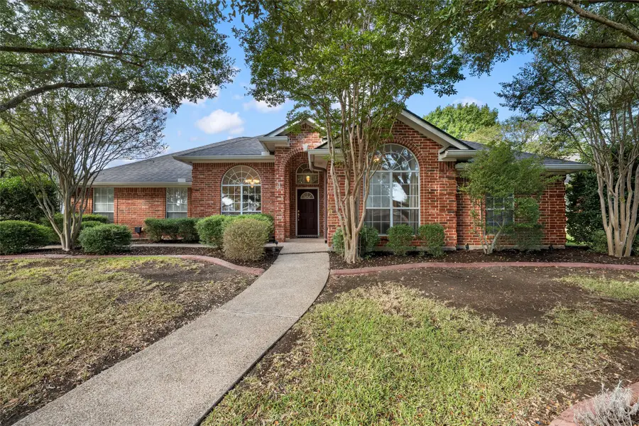 1223 Oakmanor Circle, Hewitt, TX 76643 - #2