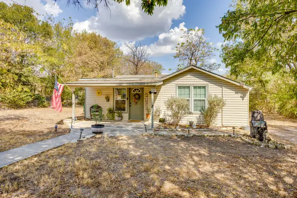 404 Calgary Road, Azle, TX 76020
