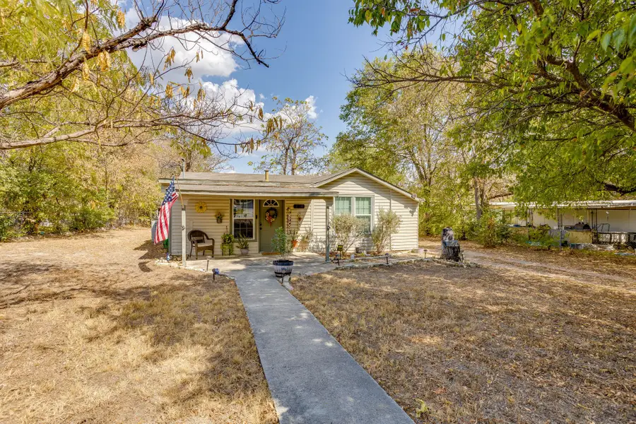 404 Calgary Road, Azle, TX 76020 - #2