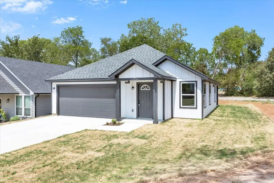 415 E Monterey Street, Denison, TX 75021 - #2