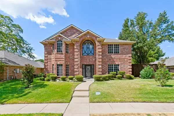 425 Baltusrol Circle, Garland, TX 75044