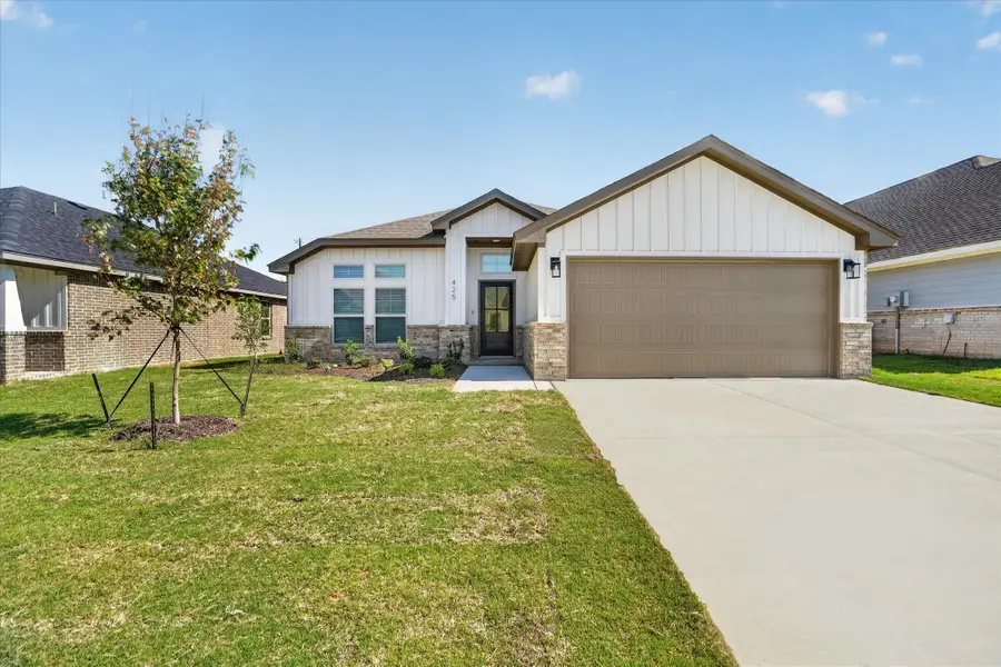 425 Rose Avenue, Cleburne, TX 76033 - #2