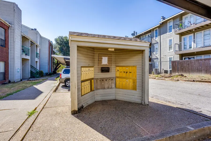7126 Holly Hill Drive, Dallas, TX 75231 - #3