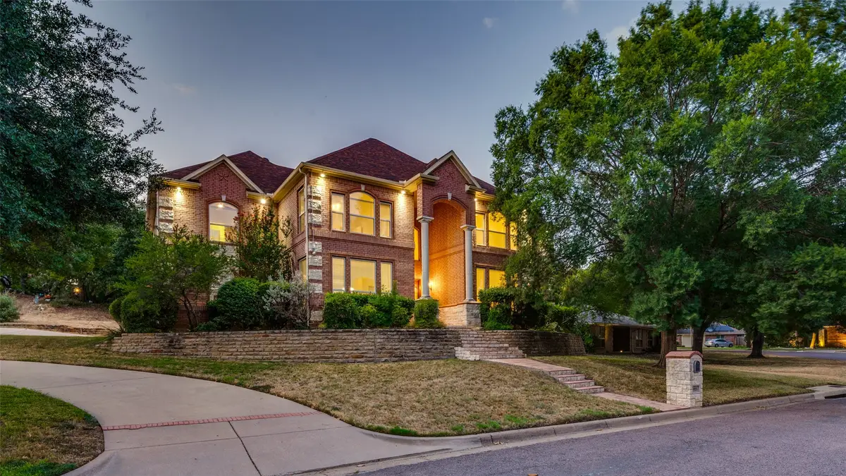 8925 Hunters Glen Trail, Fort Worth, TX 76120 - #1