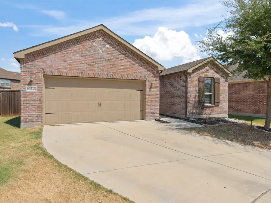 10236 Fox Springs Drive, Fort Worth, TX 76131 - #2