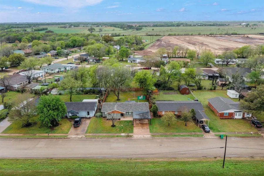 504 N Main Street, McGregor, TX 76657 - #2