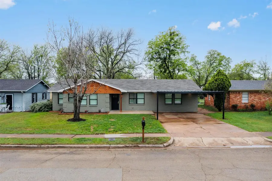 504 N Main Street, McGregor, TX 76657 - #3