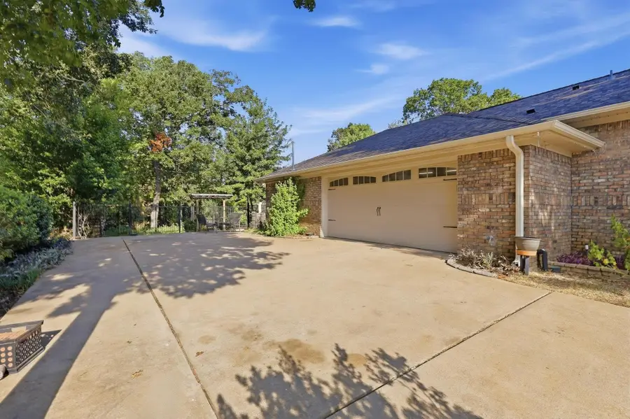 2809 Caprice Avenue, Denison, TX 75020 - #3