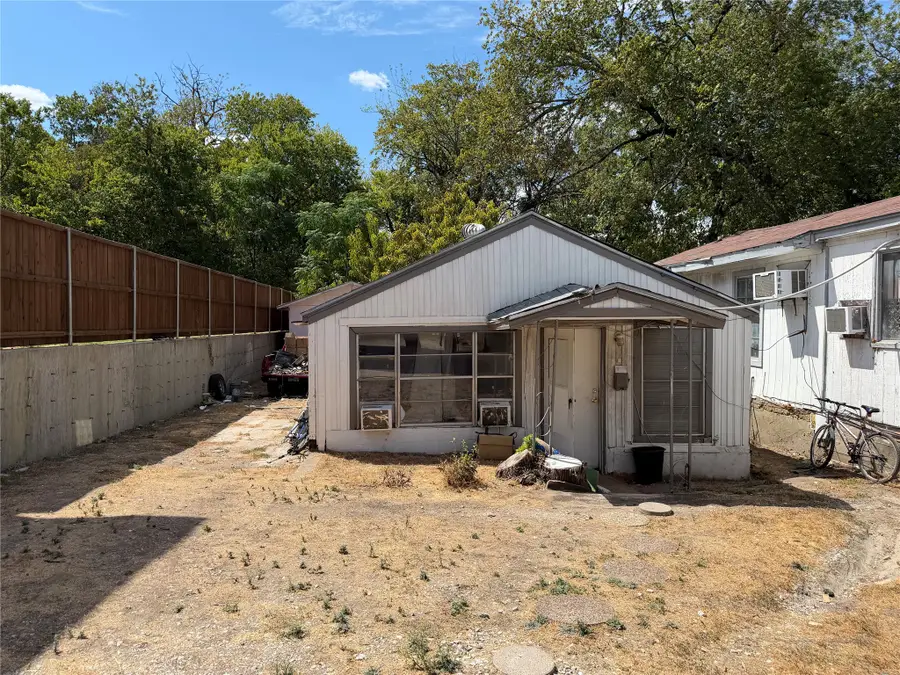 915 Harlandale Avenue, Dallas, TX 75216 - #2
