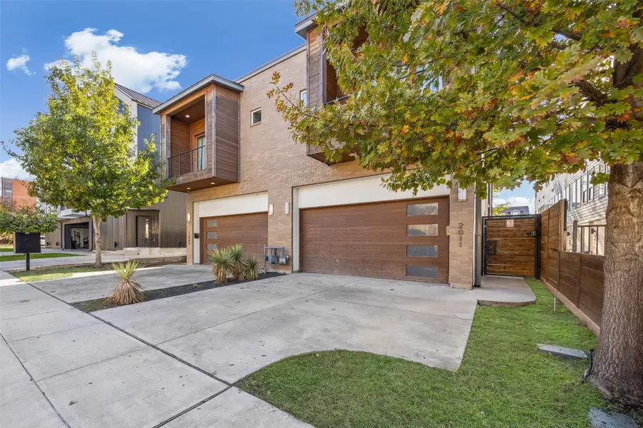 2011 N Prairie Avenue #2011, Dallas, TX 75204 - #2