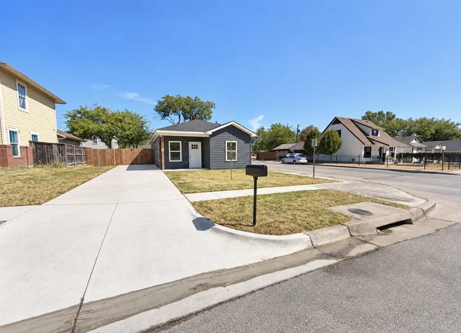 1137 Stella Street, Fort Worth, TX 76104 - #2
