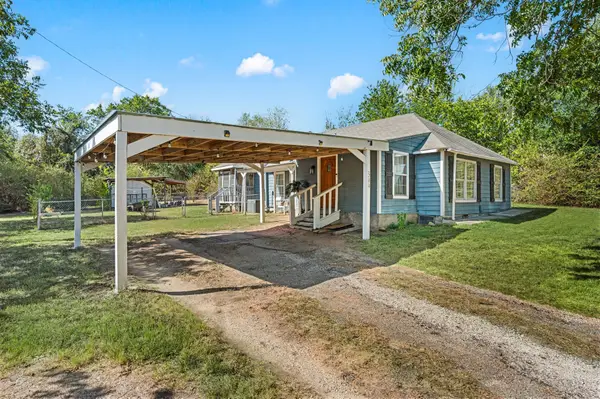309 E 1st Street, Keene, TX 76059