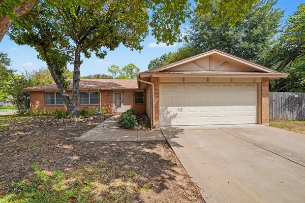 2715 Bellaire Court, Arlington, TX 76013