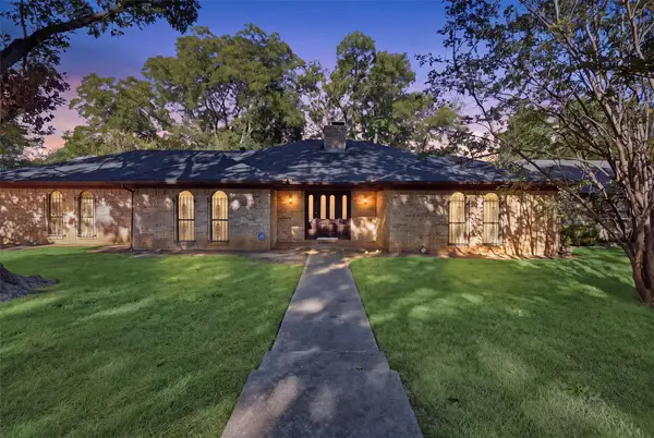 6437 Suncrest Court, North Richland Hills, TX 76180