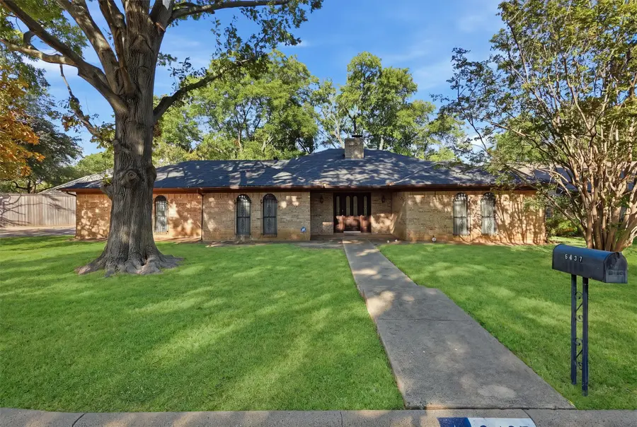 6437 Suncrest Court, North Richland Hills, TX 76180 - #2