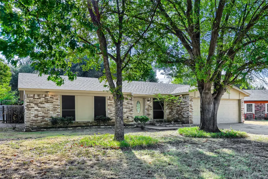 3332 Chalmette Court, Forest Hill, TX 76140 - #2