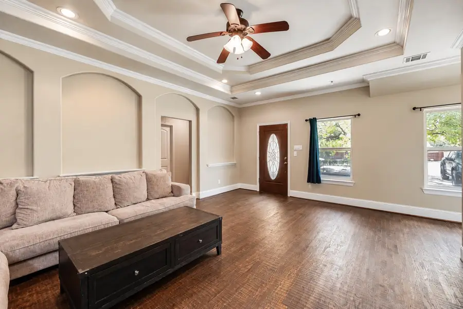 910 English Street, Irving, TX 75061 - #3