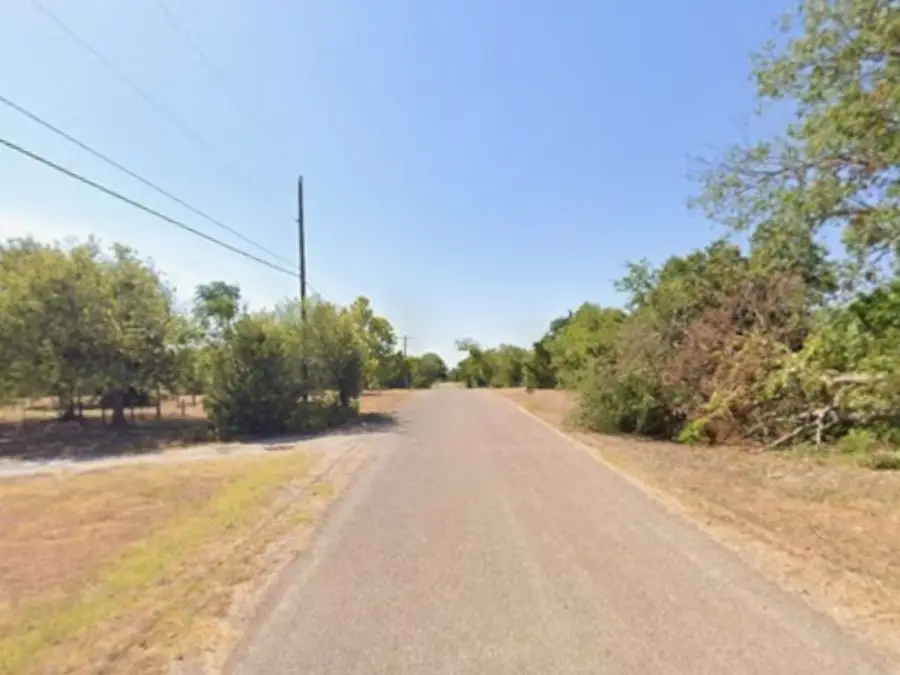 218 Horseshoe Bend, Eddy, TX 76524 - #2