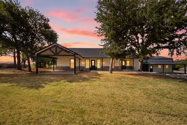 5480 New Hope Road, Aubrey, TX 76227