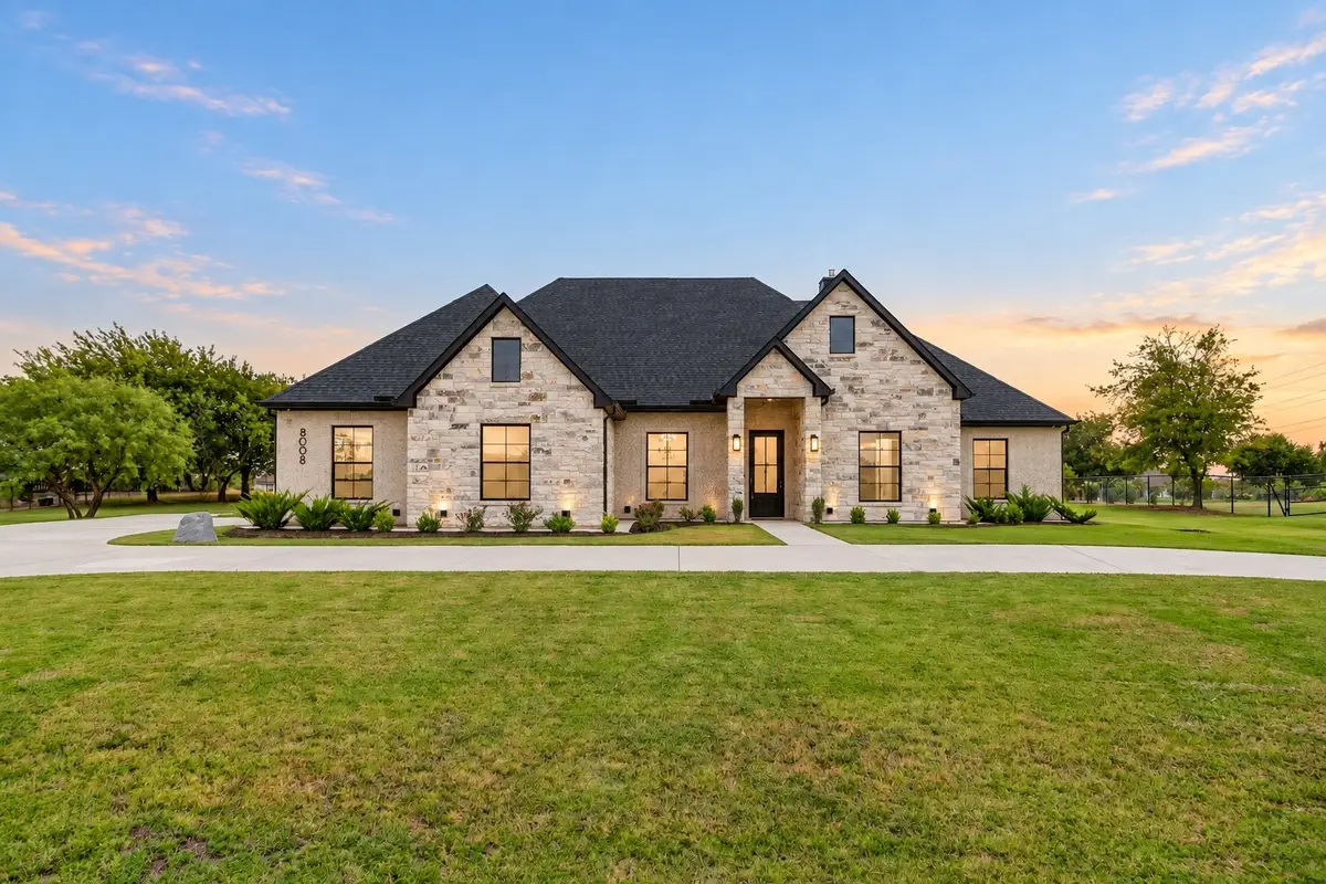 8008 Ben Day Murrin Road N, Fort Worth, TX 76126 - #1