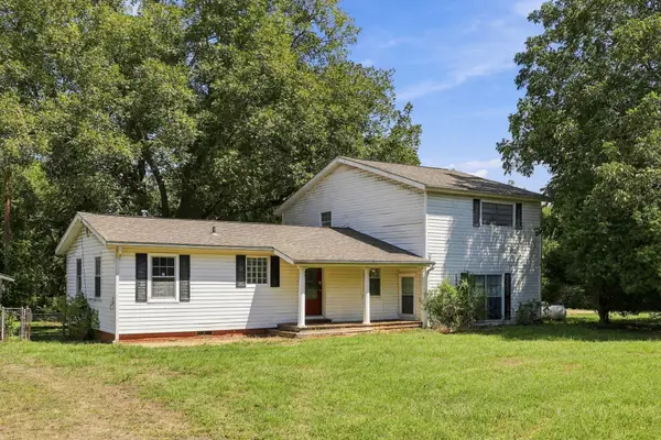 3357 E Fm 323, Palestine, TX 75801