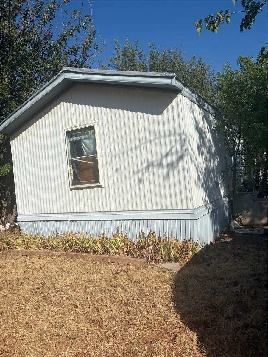 1026 Yucca Street, Burkburnett, TX 76354 - #2