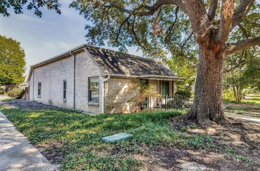 13853 Leinsper Green Street, Dallas, TX 75240 - #2
