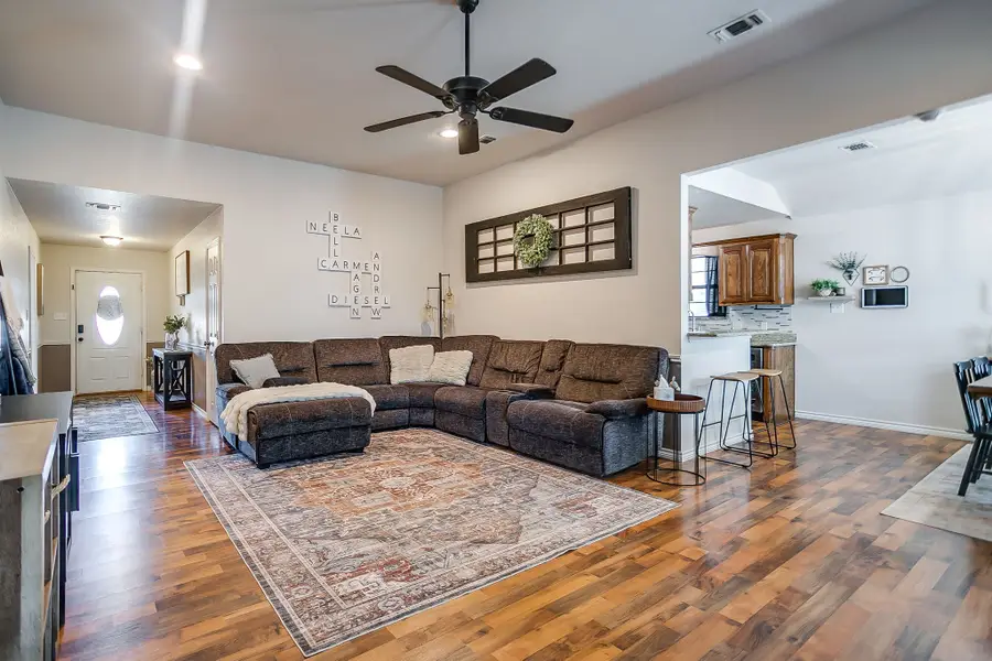 4000 NE 4th Street, Mineral Wells, TX 76067 - #3