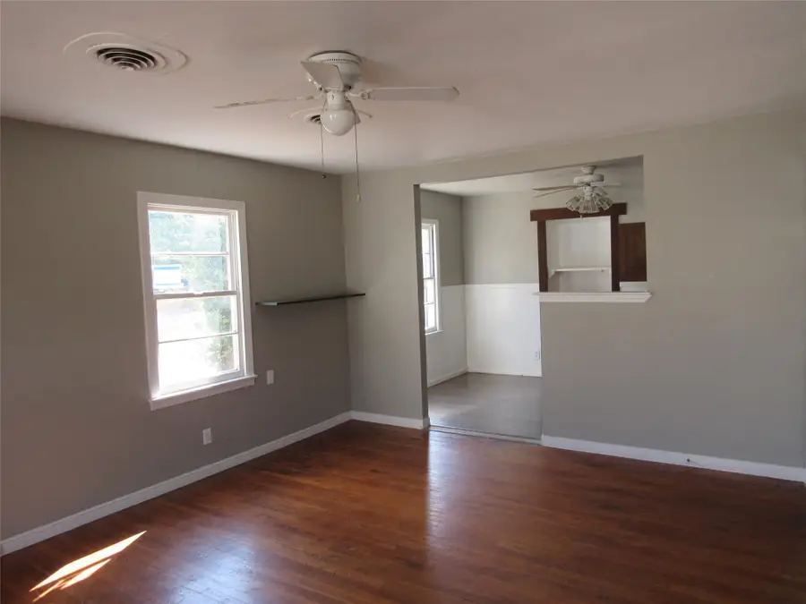 1311 W 3 A Street, McGregor, TX 76657 - #2