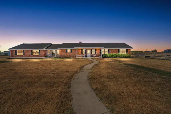 8871 Sam Bass Road, Sanger, TX 76266