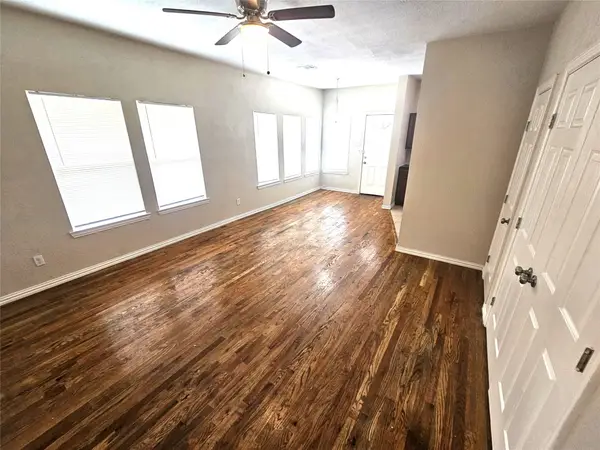 1921 & 1923 & 1925 & 1927 W 10th Street, Dallas, TX 75208