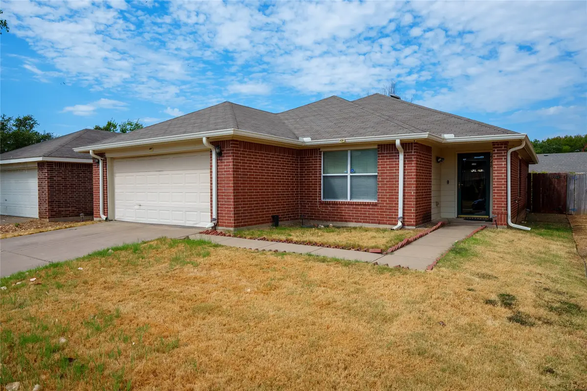 2748 Maegen Circle, Fort Worth, TX 76112 - #1