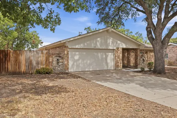 3212 Glenmont Drive, Fort Worth, TX 76133