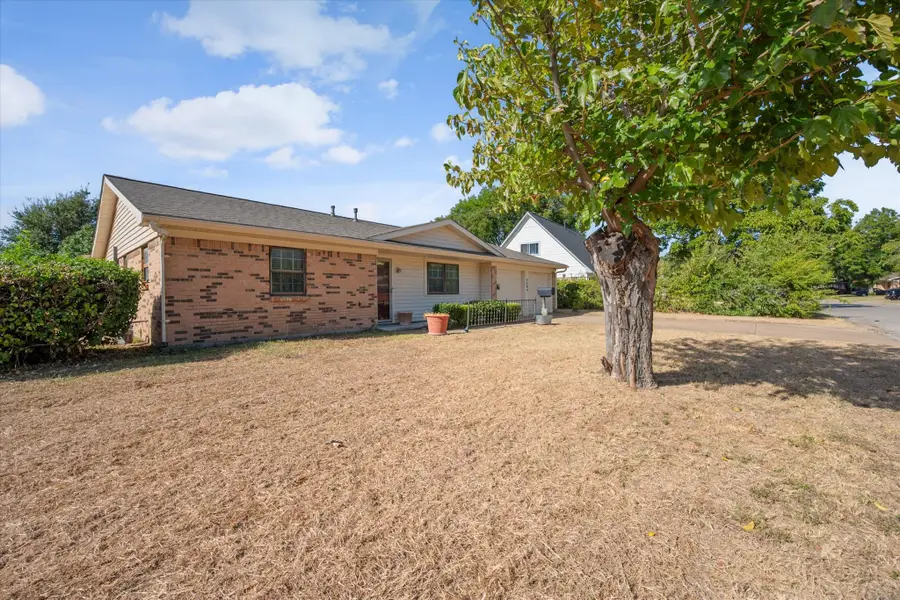 3504 Carriage Hill Drive, Forest Hill, TX 76140 - #3