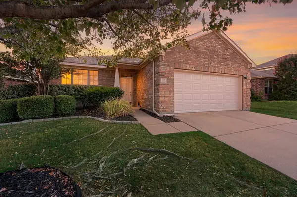 337 Turquoise Drive, Fort Worth, TX 76131