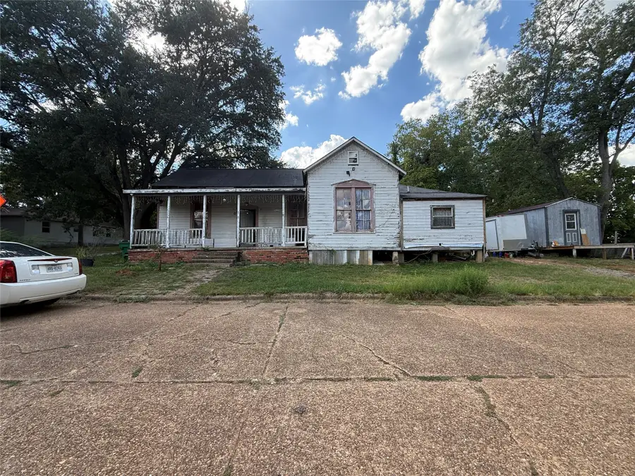 109 E Gooch Street, Palestine, TX 75801 - #2
