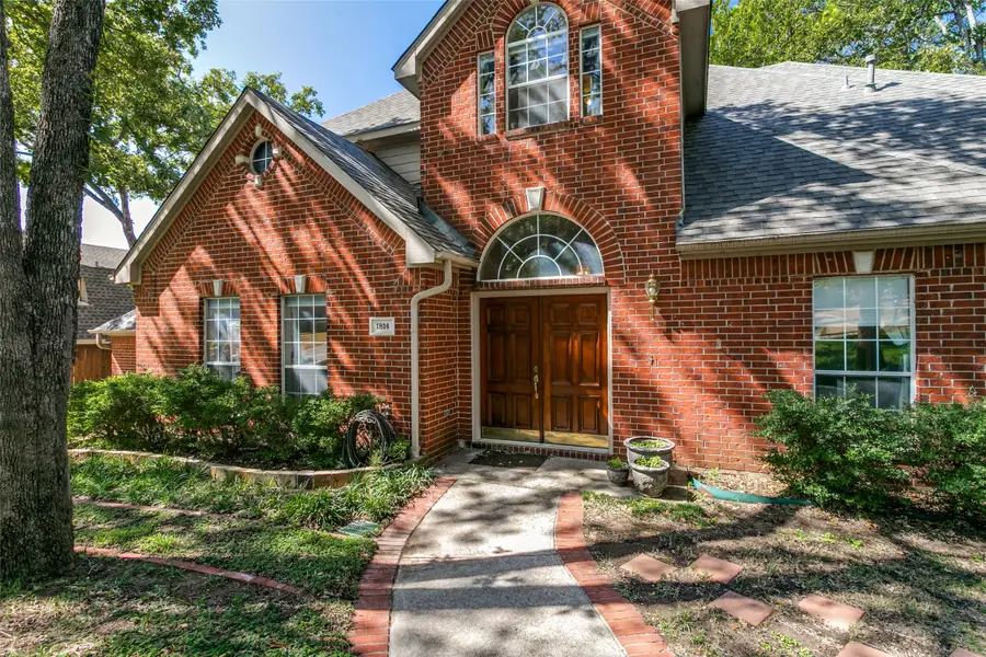 1814 Woodridge Drive, Arlington, TX 76013 - #2