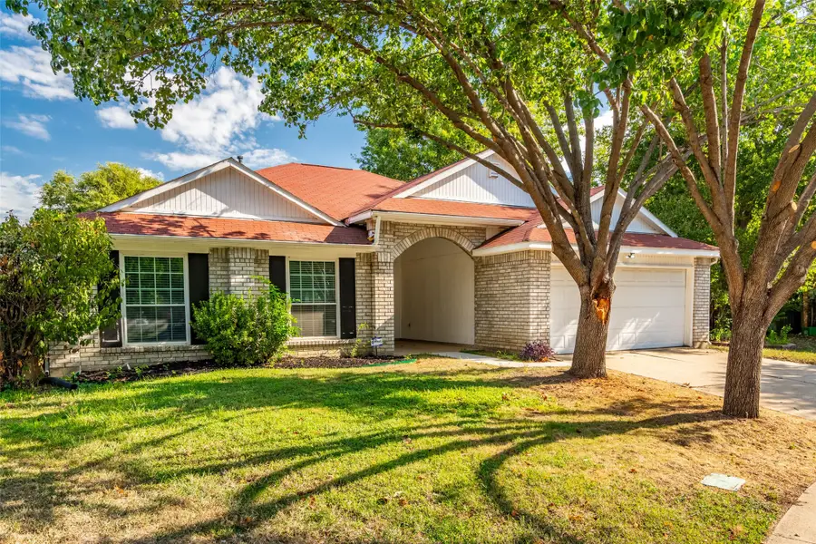 7016 Fall Creek Court, Watauga, TX 76148 - #2